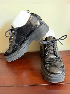 Women's Patent Leather Oxford Shoes - Black